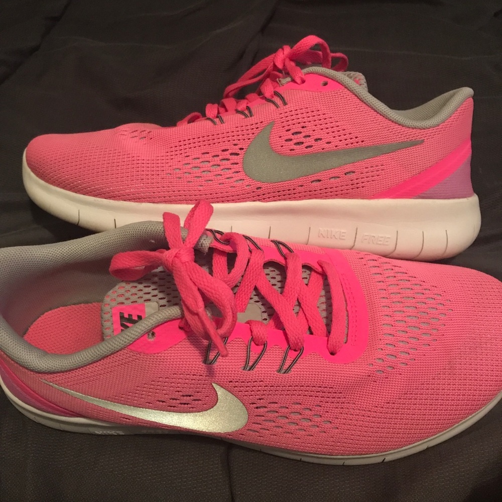 Nike free runs